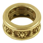 Gold band ring